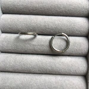 ✨Silver Hoop Earrings